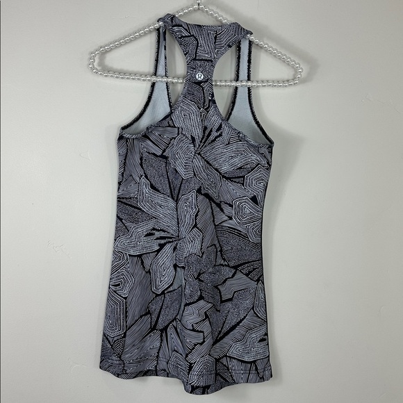 Lululemon Cool Racerback Dottie Tribe White & Black Tank Top 6 - Picture 4 of 9